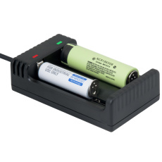 AVACOM USB nabíječka baterií U3 PRO (Ni-MH, AA, AAA, Li-Ion 18650) AVACOM USB nabíječka baterií U3 PRO (Ni-MH, AA, AAA, Li-Ion 18650)